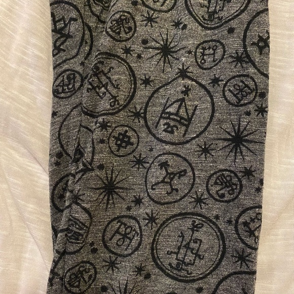 Fantastic Beasts Shirt - Picture 9 of 10